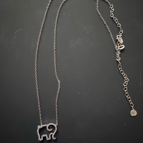 Diamond elephant necklace - Picture 2 of 2